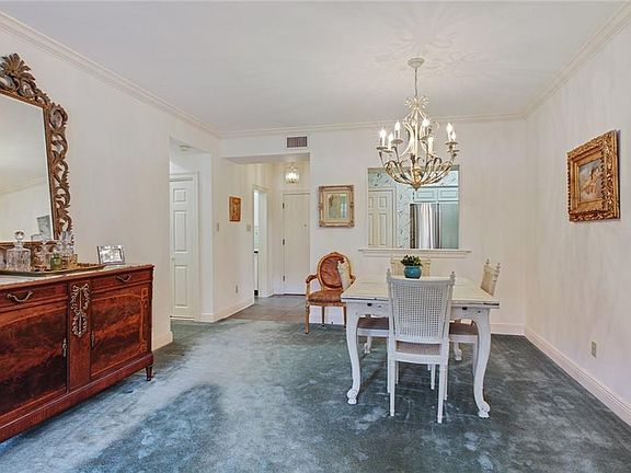 5th image of 800 Rue Burgundy Dr #115