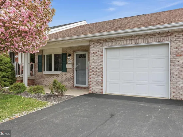1240 Grand Legacy Dr, Hagerstown, MD 21740