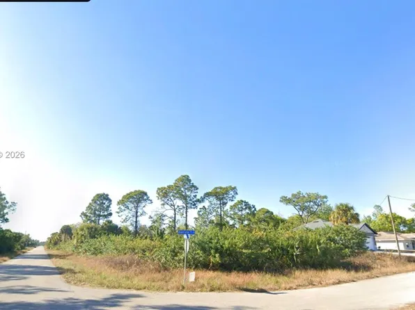 542 Oakfield Ave, Lehigh Acres, FL 33974