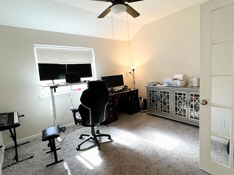 2356 Aurora Dr — Photo 12