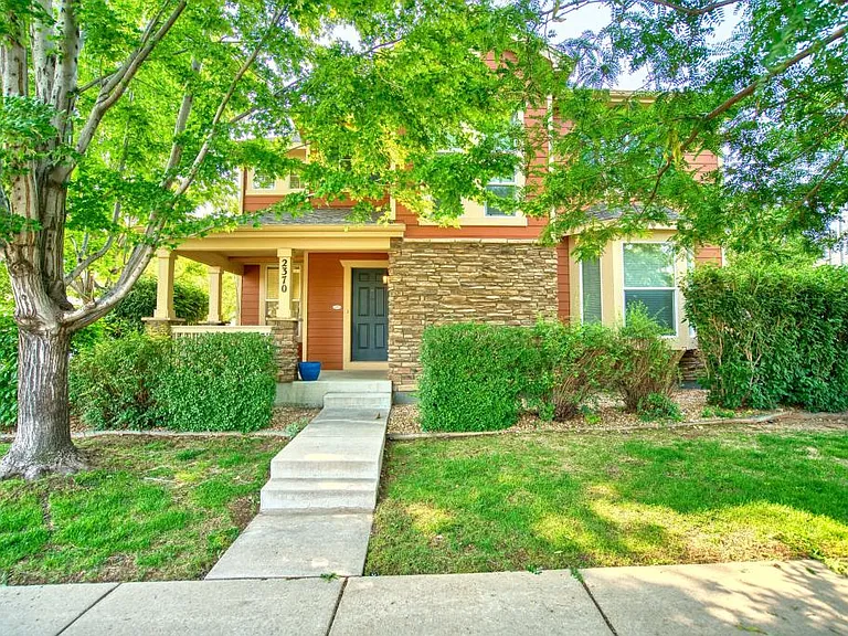 2370 Windmill Dr — Photo 1