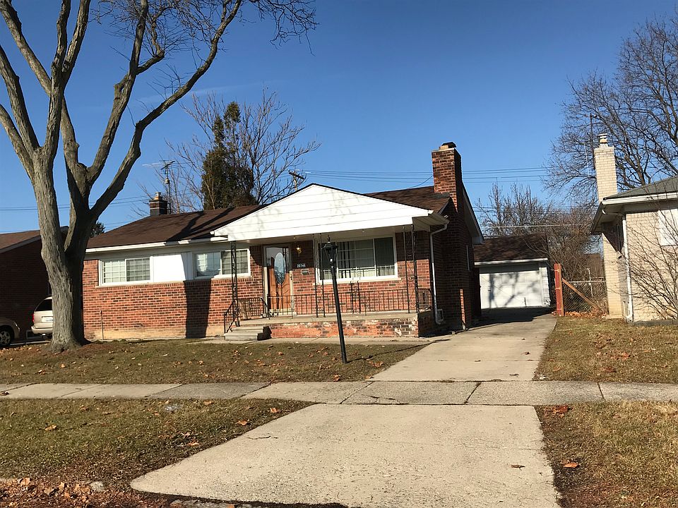 1st image of 20748 Crestmont Ln