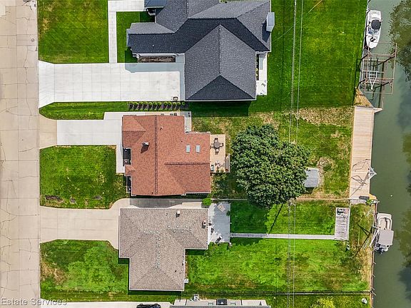 3rd image of 22510 Ardmore Park Dr