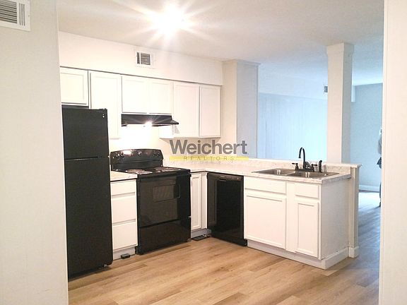 4th image of 106 N 7th St #4