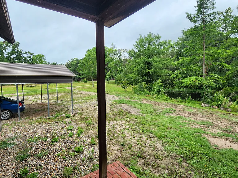 1917 FM 127 — Photo 24