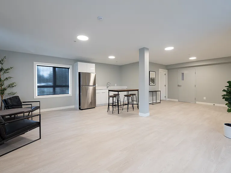 2221 Dalton Rd — Photo 10