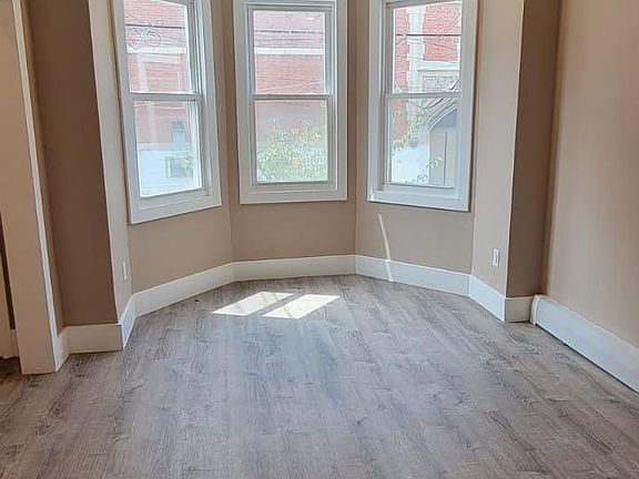 4th image of 266 Summit Ave #2K