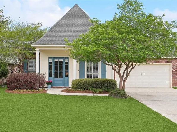 2424 Cours Carson St, Mandeville, LA 70448