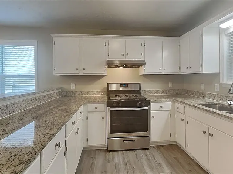 335 Olde Bridge Way — Photo 4