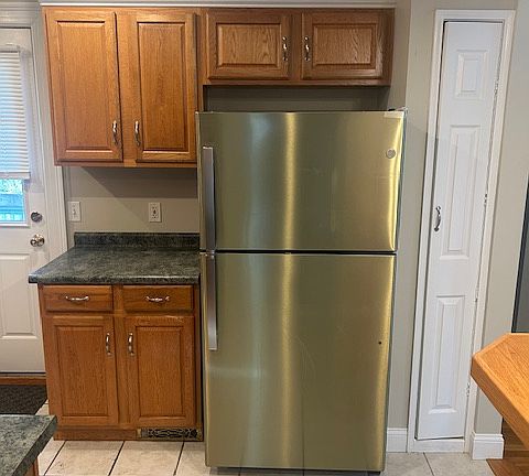 4th image of 113 Railroad Ave #2