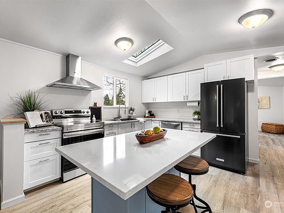 4th image of 5944 NE Carlin Court