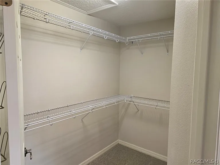 14 Hollyhock Ct — Photo 7