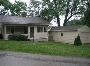 4929 Welborn Ln, Kansas City, KS 66104