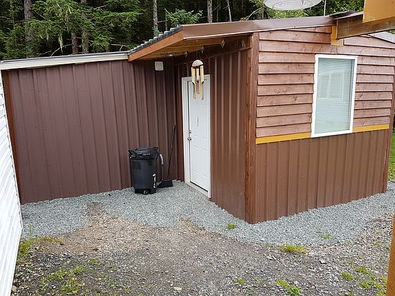3 room shed with plumbing 