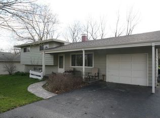 503 Game Farm Rd, Yorkville, IL 60560