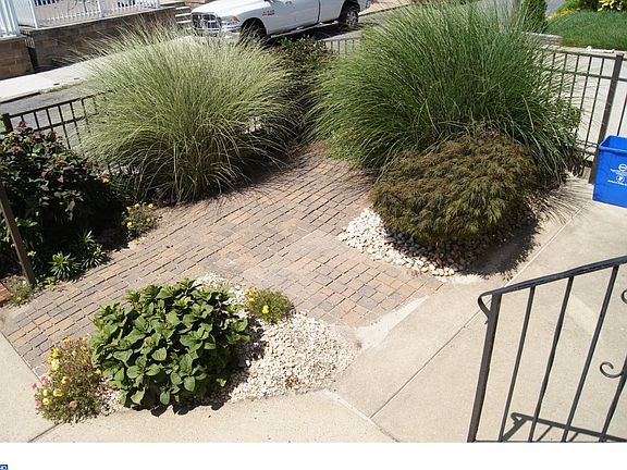 2nd image of 4217 Oakmont St
