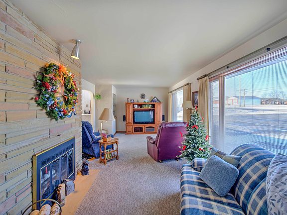 5th image of E9481 W Beckert Rd