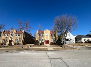 1806 E Kenmore Pl APT 8, Milwaukee, WI 53211