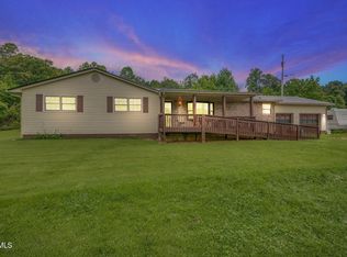 145 Escape Mountain Rd, Hampton, TN 37658