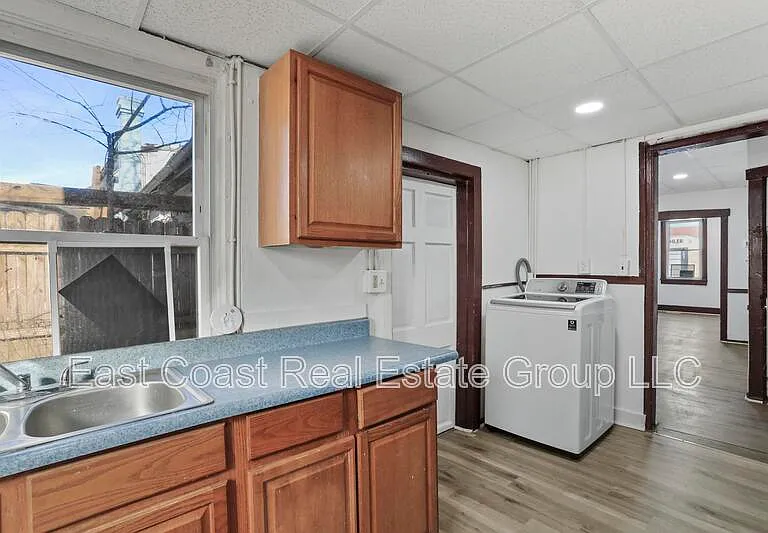 218 N College St — Photo 12