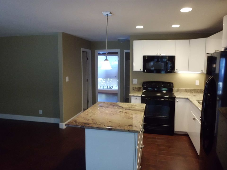 1st image of 1036 Oak Grove Rd #77