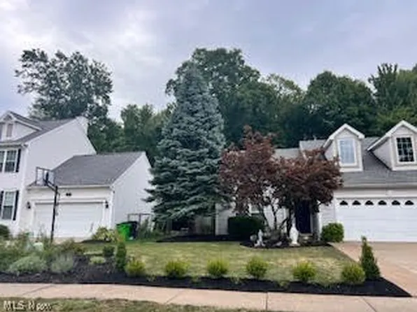179 Herrmann Dr, Avon Lake, OH 44012