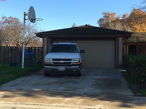 2nd image of 2816 N Dayton Ct