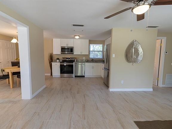 3rd image of 4132 Murdock Ave