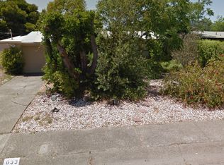 633 Vendola Dr, San Rafael, CA 94903