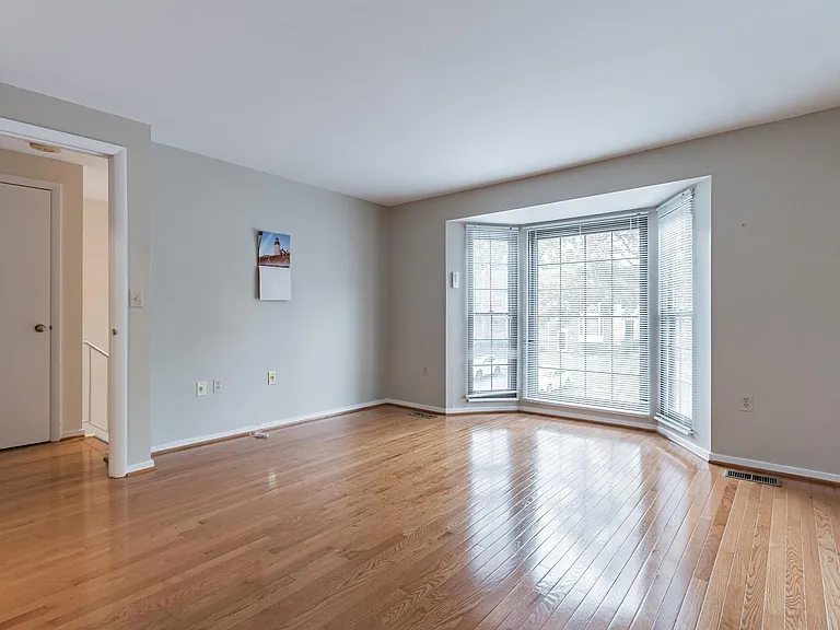 6031 Clerkenwell Ct — Photo 20