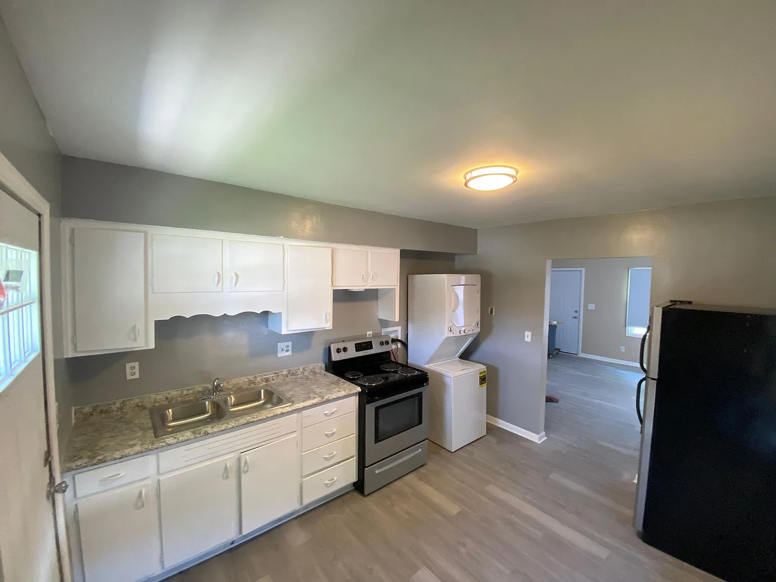 220-226 S Smithville Rd — Photo 2