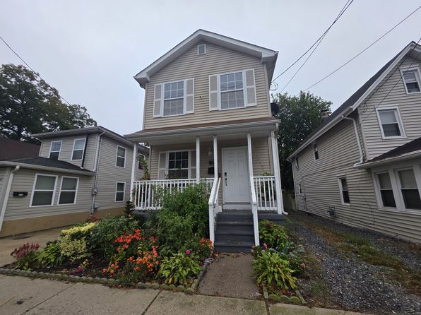 112 N New Rd