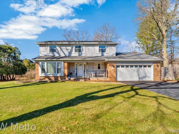 28671 Green Castle Rd, Farmington, MI 48334