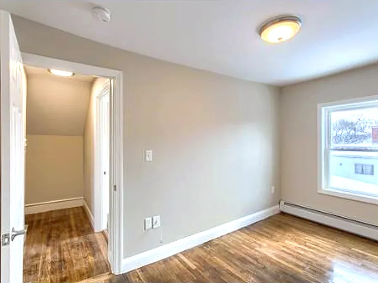 68 Williams Ave — Photo 22