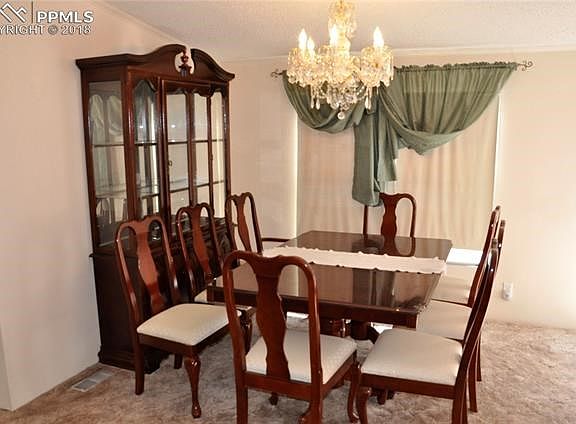 JUST LOOK AT HOW STYLISH YOU CAN MAKE THIS HOME EVEN WHEN SITTING DOWN FOR DINNER