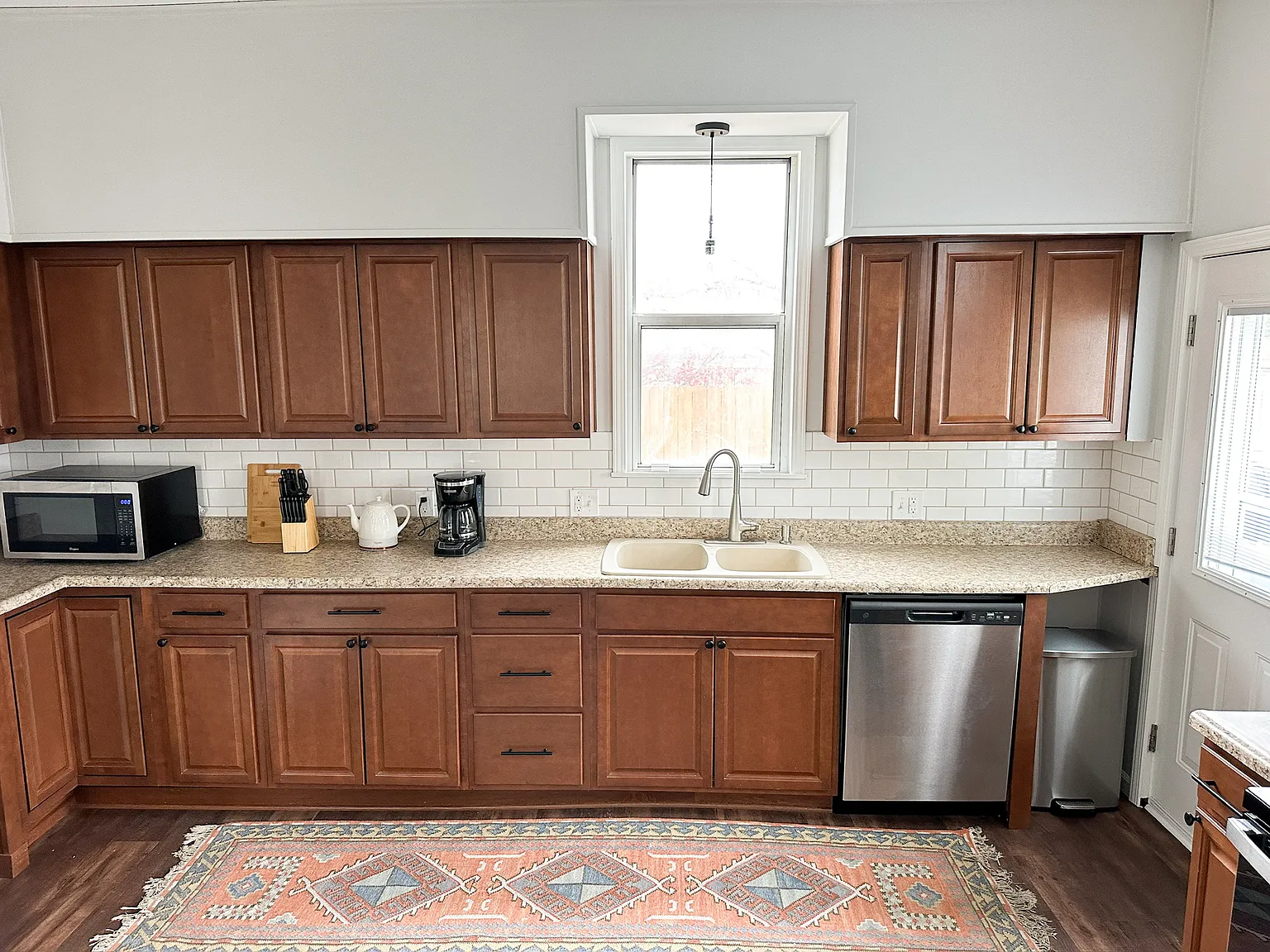 4 bed, 1.5 bath, 1578 sqft, $2,200 — Photo 4