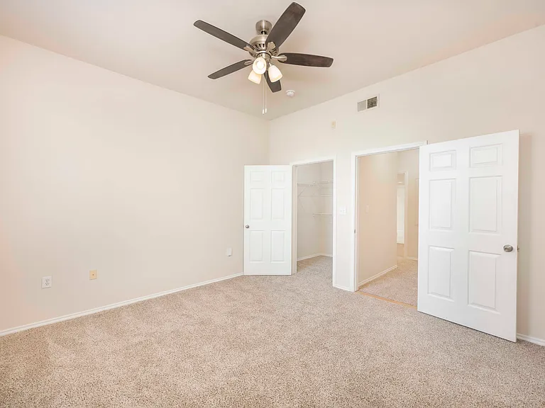 MAA Canyon Pointe — Photo 14