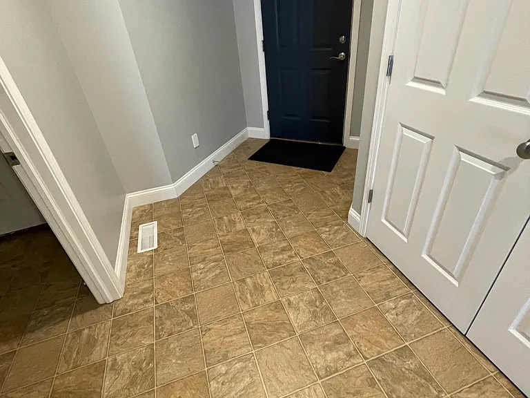 1708 Lydia Ct — Photo 3