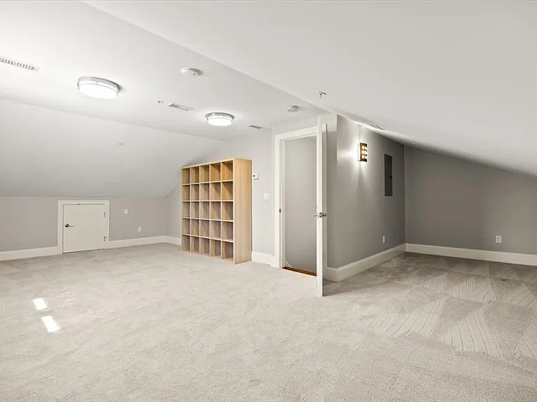 20 Dalby St #20 — Photo 29