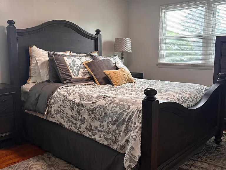 Second bedroom