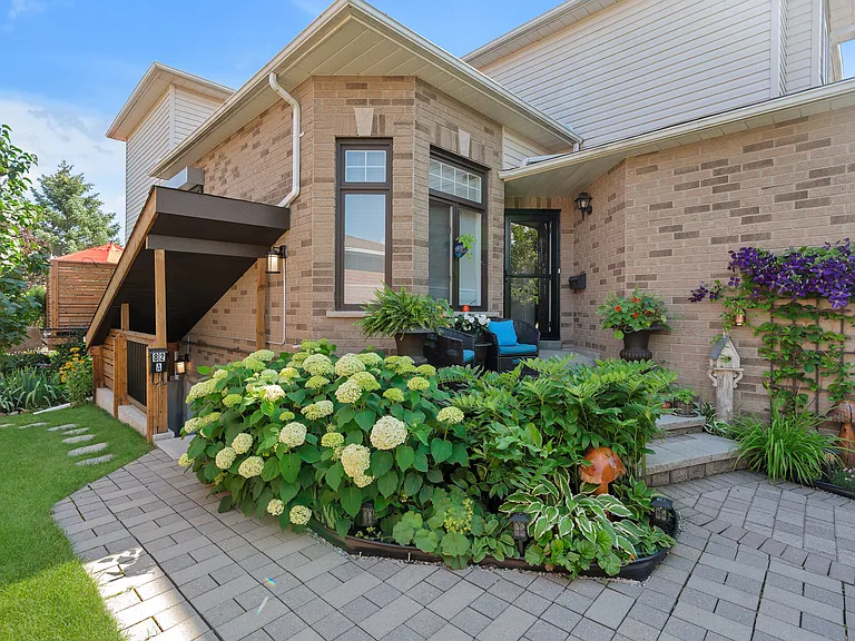 82 Chalmers Dr #LL — Photo 16
