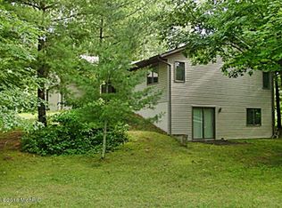 7809 W Royal Rd, Stanwood, MI 49346