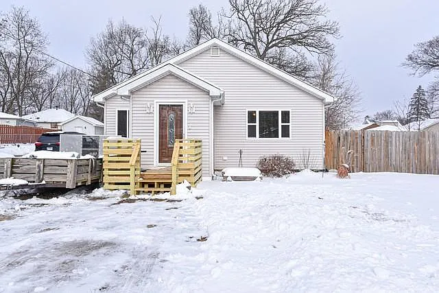 26388 W Grapevine Ave photo 1