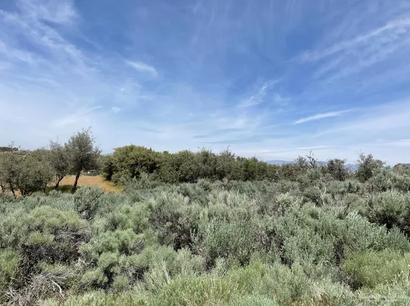 24241 Jacaranda Dr #38, Tehachapi, CA 93561
