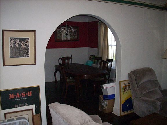 2nd image of 211 Hillcrest Dr