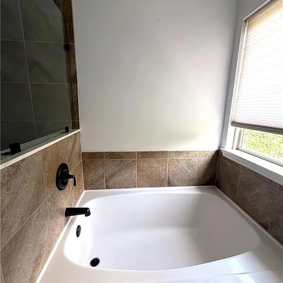 2160 Crestridge Trl NE — Photo 21