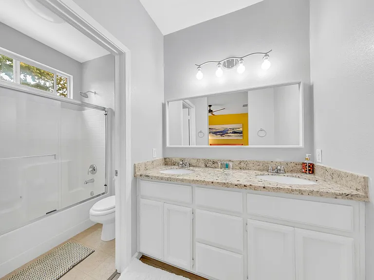 1620 Randolph Rd — Photo 11