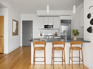 550 W 54th St APT 22F, New York, NY 10019
