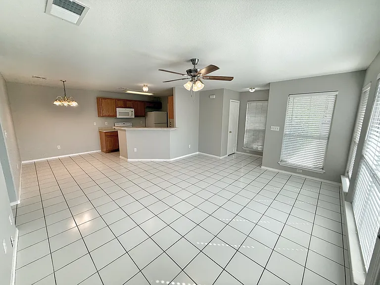 2754 FM 1044 — Photo 3