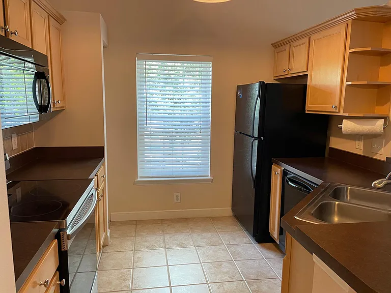 12824 Madison Pointe Cir #201 — Photo 26